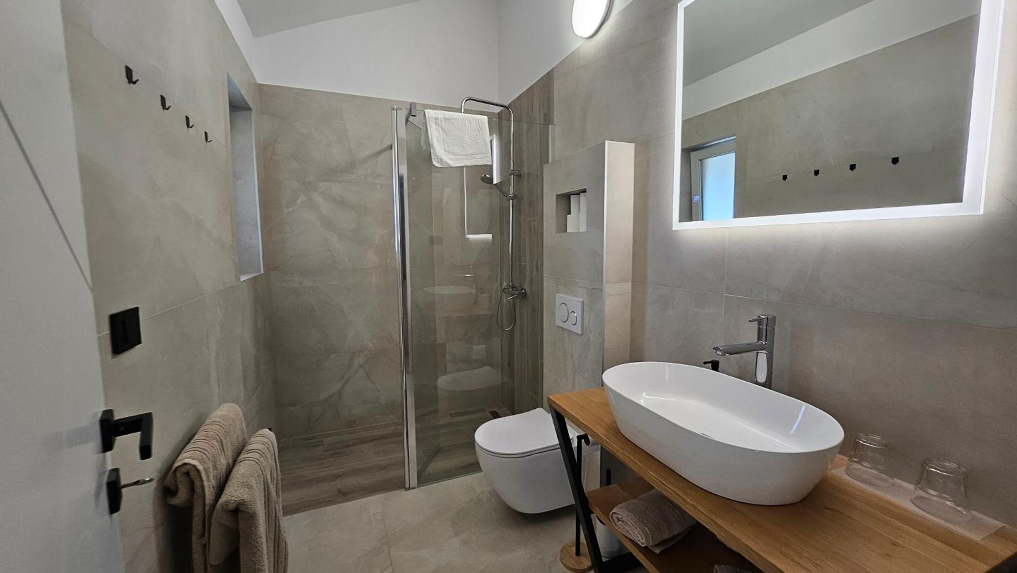 Richi Rooms & App Funtana Extérieur photo