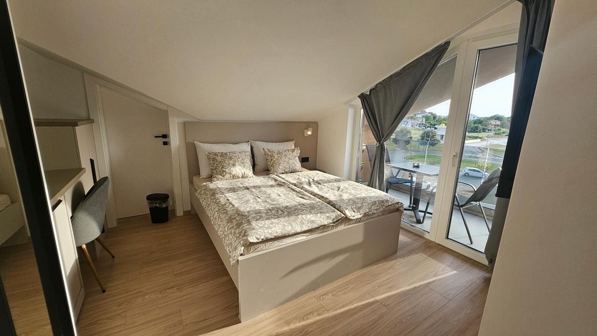 Richi Rooms & App Funtana Extérieur photo